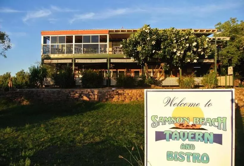 リゾートホテル Samson Beach Chalets