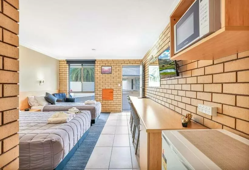 Stagecoach Inn Motel