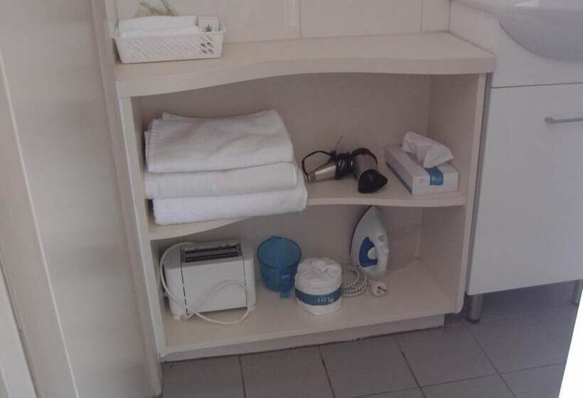 Travellers Rest Motel