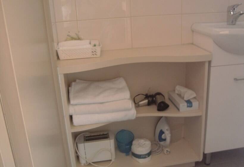 Travellers Rest Motel