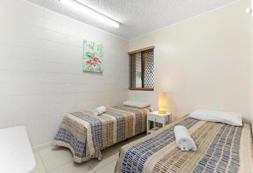 Whitsunday Waterfront Apartments