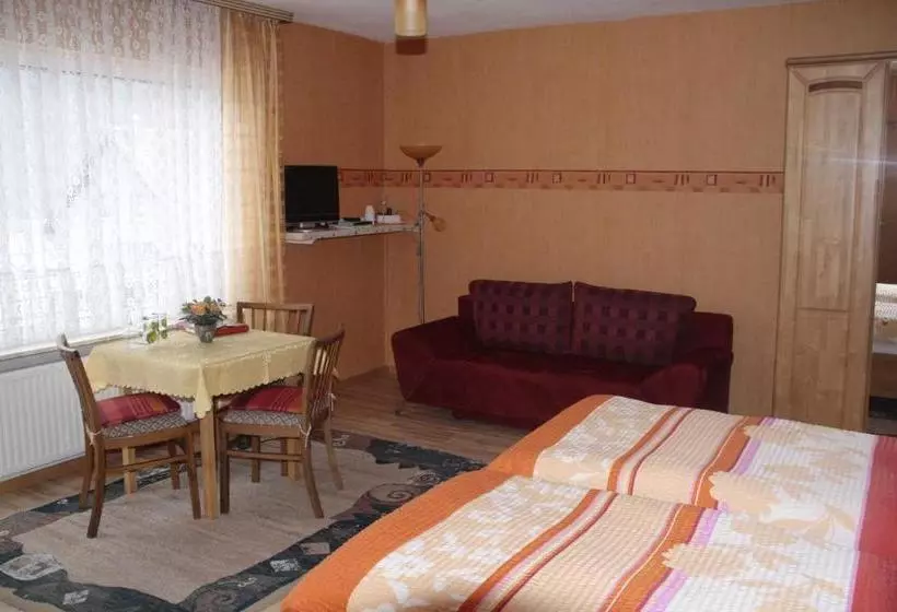 ユースホステル Weinfelderhof