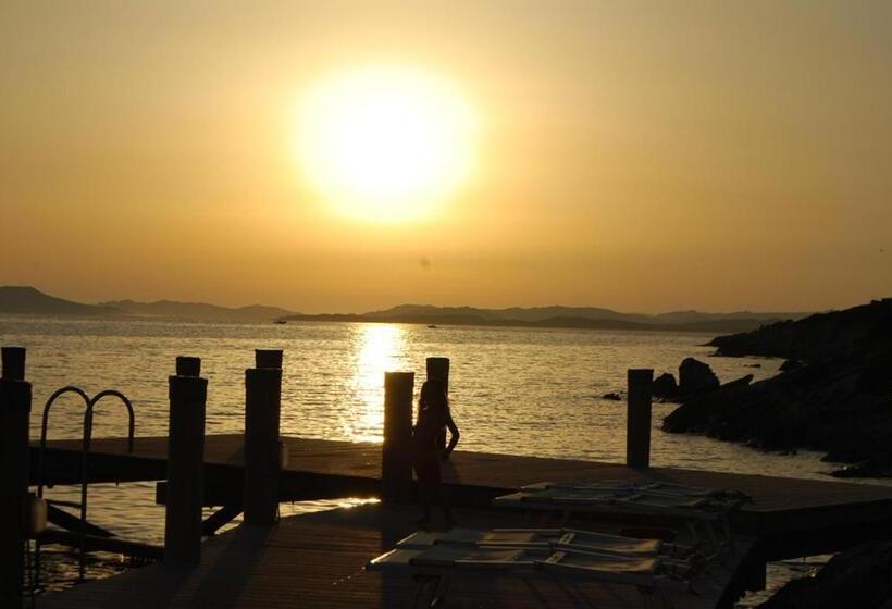 Dahu Porto Cervo 3 Camere 2 Bagni Sulla Spiaggia Cala Del Faro