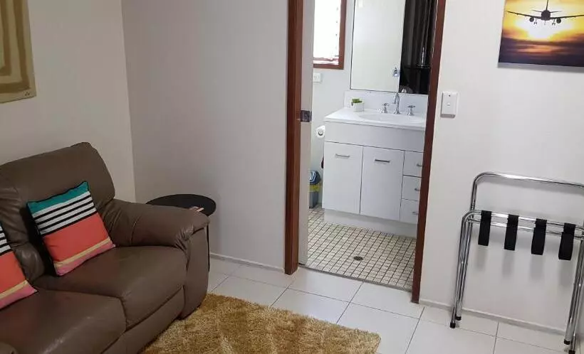 Gold Coast Airport Motel   Only 300 Meters To Airport Terminal