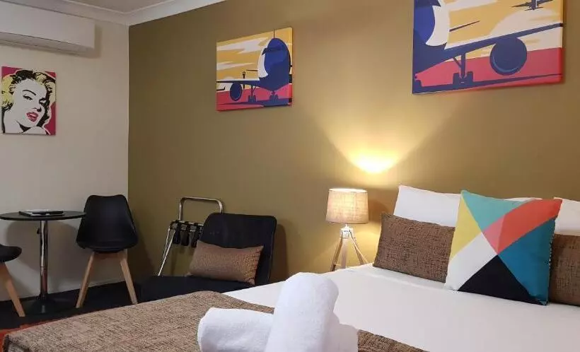 Gold Coast Airport Motel   Only 300 Meters To Airport Terminal