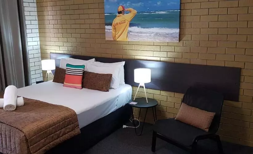 Gold Coast Airport Motel   Only 300 Meters To Airport Terminal
