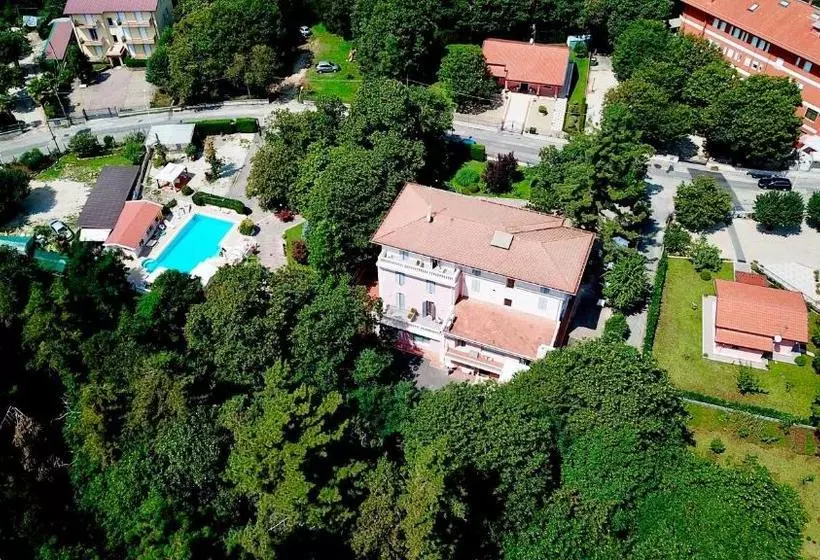هتل Gioia Garden