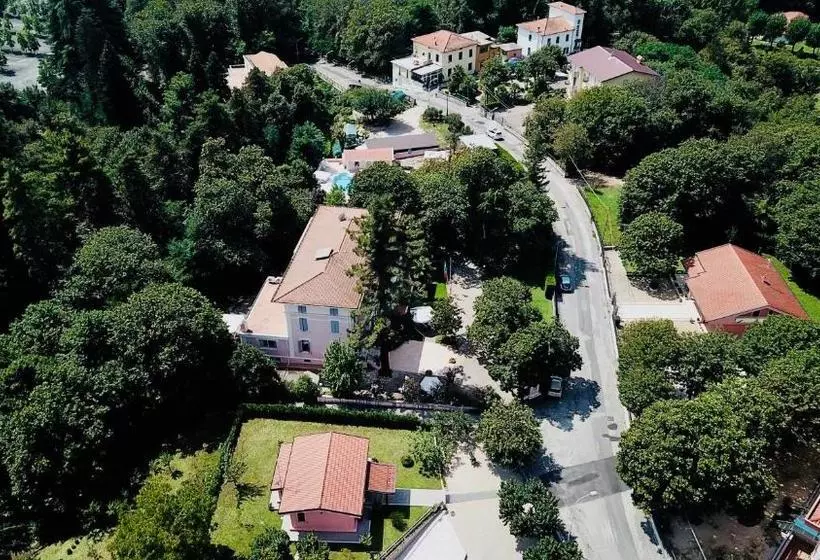 هتل Gioia Garden