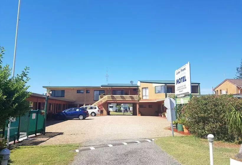 Lake Front Motel