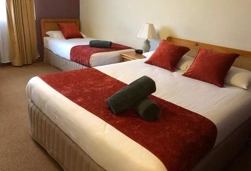 モーテル Highlands Motor Inn