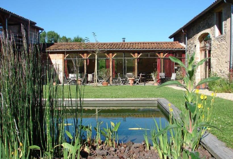 بنسيون La Pierre Folle Chambres D Hôtes