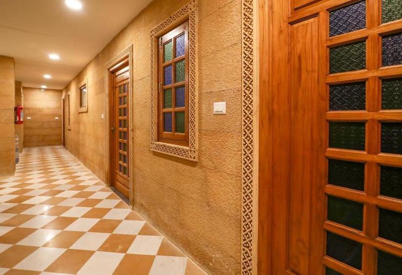 Hotell Capital O 61119 Surya Vilas