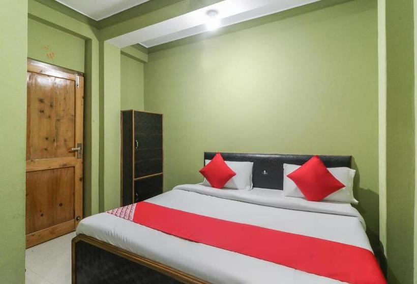 Hotel Oyo 61745 Delizia