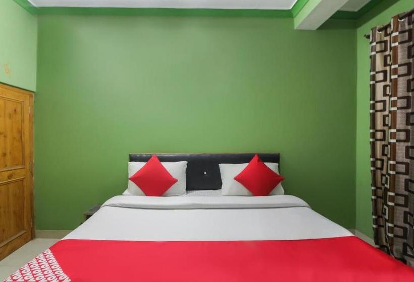 Hotel Oyo 61745 Delizia