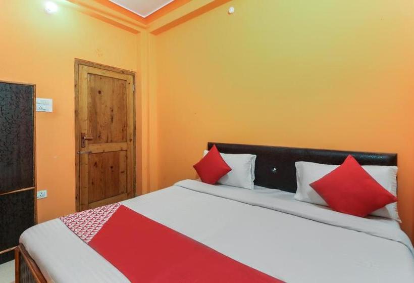 Hotel Oyo 61745 Delizia