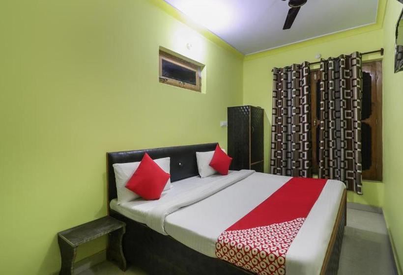 Hotel Oyo 61745 Delizia