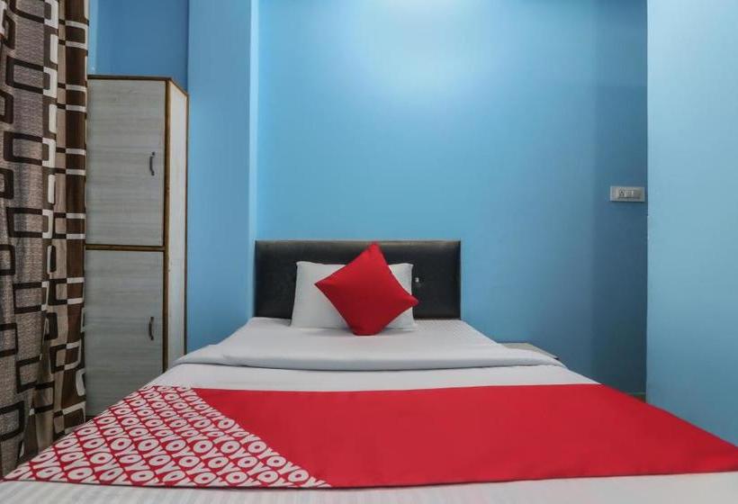 Hotel Oyo 61745 Delizia