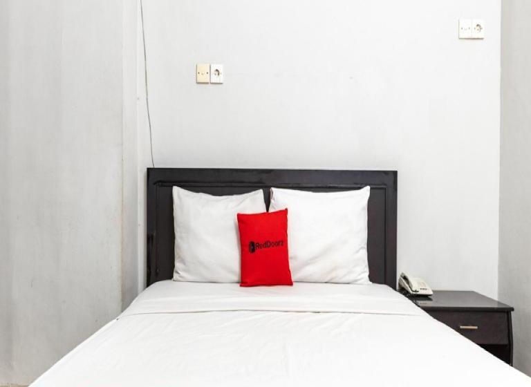 בית מלון כפרי Reddoorz Plus @ Celebes Indah