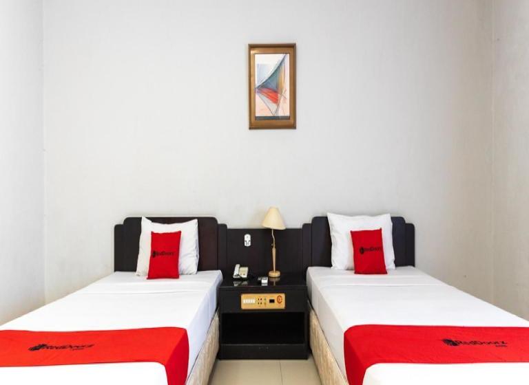 בית מלון כפרי Reddoorz Plus @ Celebes Indah