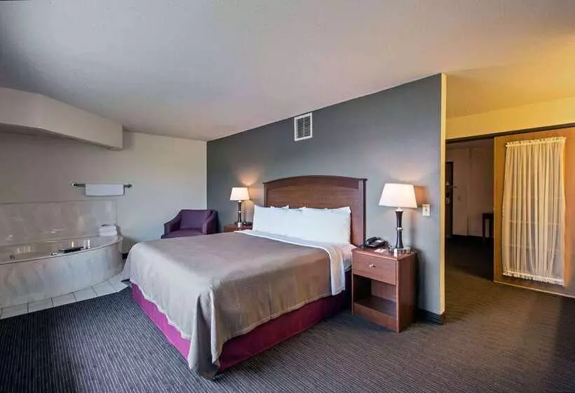 ホテル Americinn By Wyndham Grundy Center