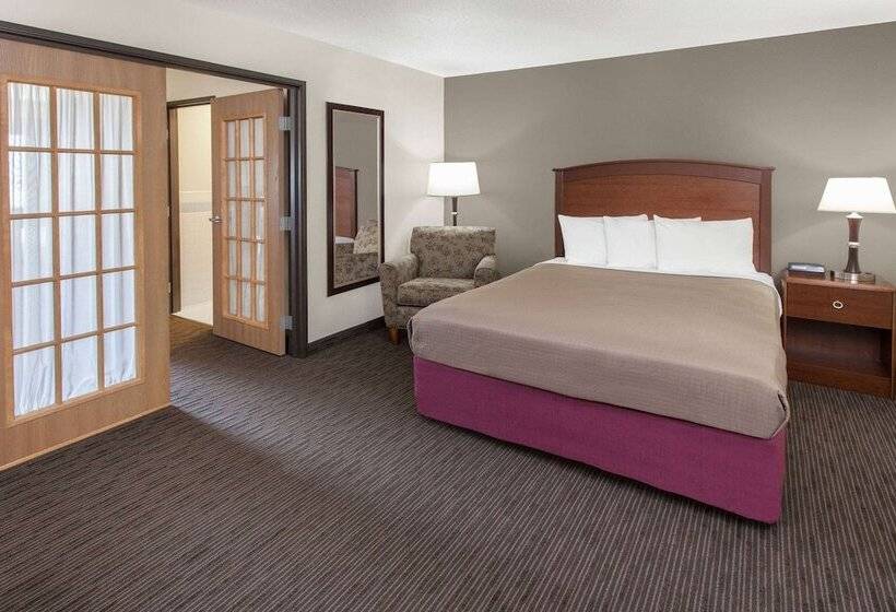 فندق Americinn By Wyndham Grundy Center