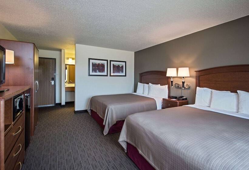 فندق Americinn By Wyndham Grundy Center