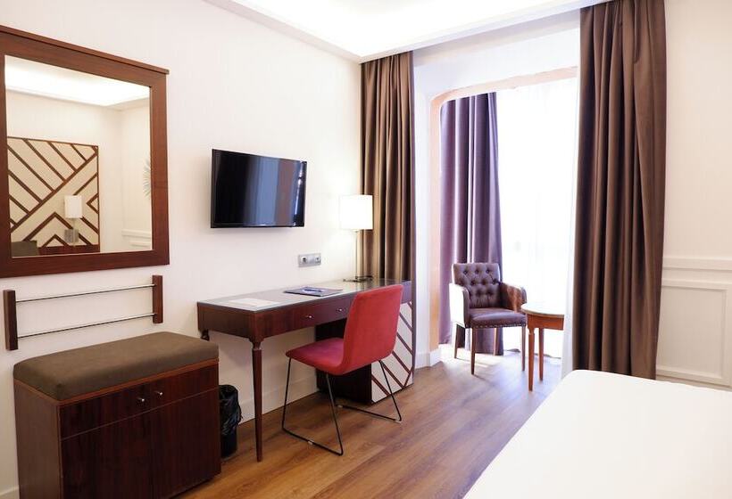 هتل Boutique Atrio