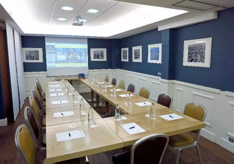 هتل Boutique Atrio