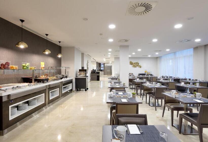 Отель Exe Zaragoza Wtc