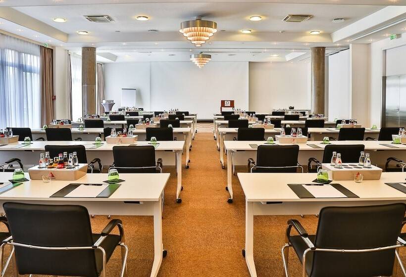 فندق Frankfurt Messe Affiliated By Melia
