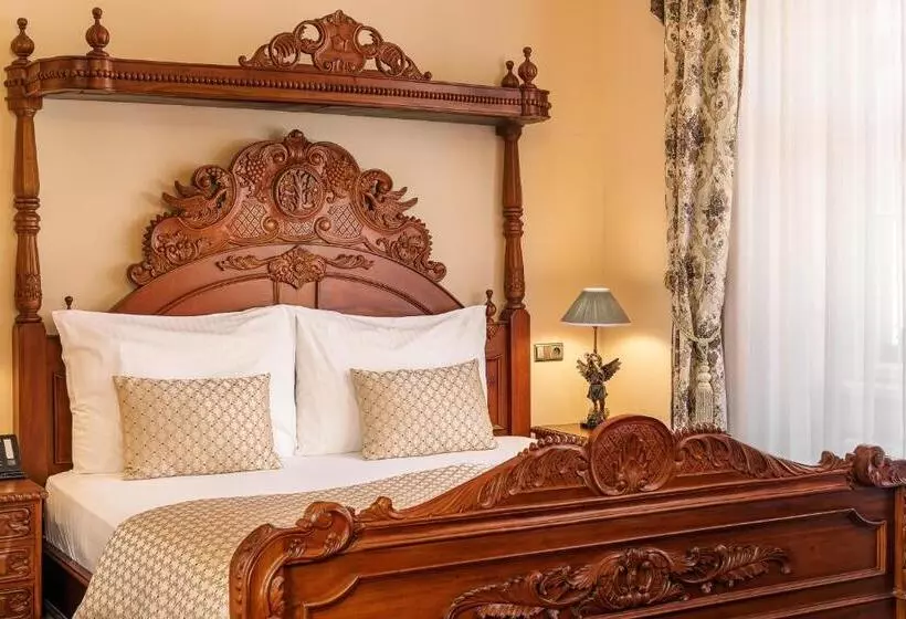Iron Gate Hotel & Suites Prague By Bhg