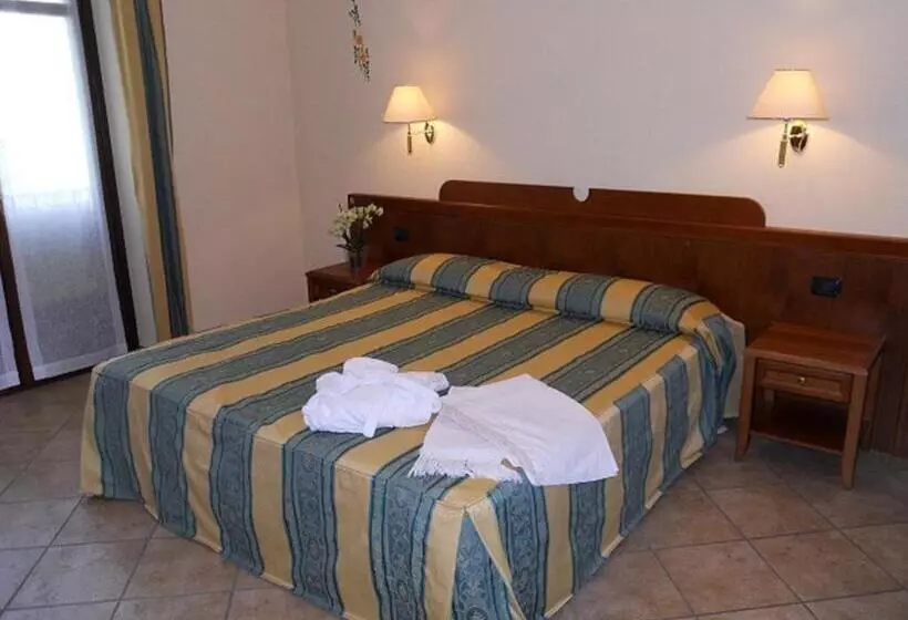 Отель La Cascina Di Villa Due