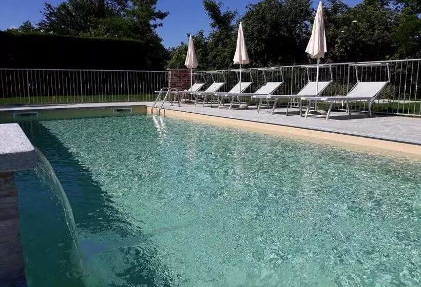 Отель La Cascina Di Villa Due