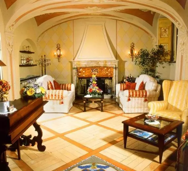 ホテル La Contrada Dei Monti