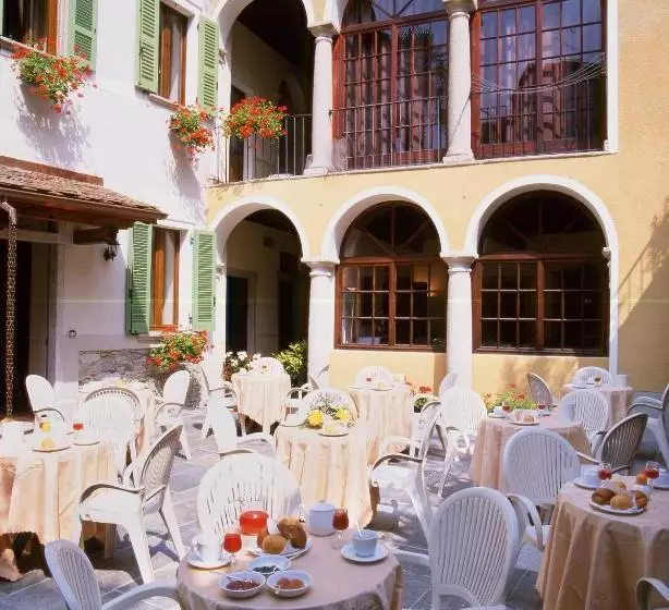 ホテル La Contrada Dei Monti