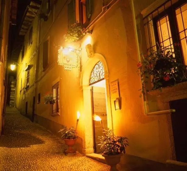 ホテル La Contrada Dei Monti