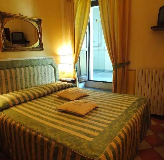 ホテル La Contrada Dei Monti