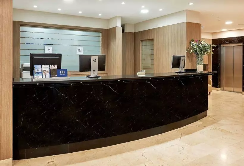 فندق NH Valencia Las Ciencias