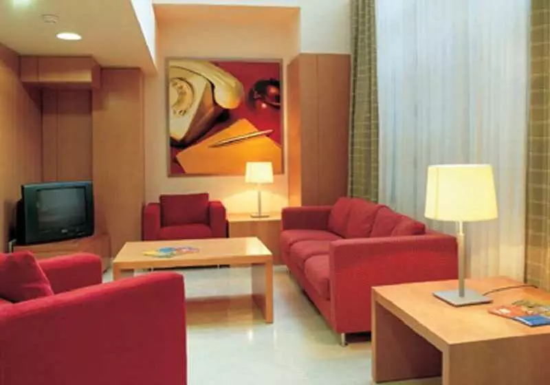 فندق NH Valencia Las Ciencias