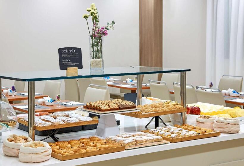 فندق NH Valencia Las Ciencias