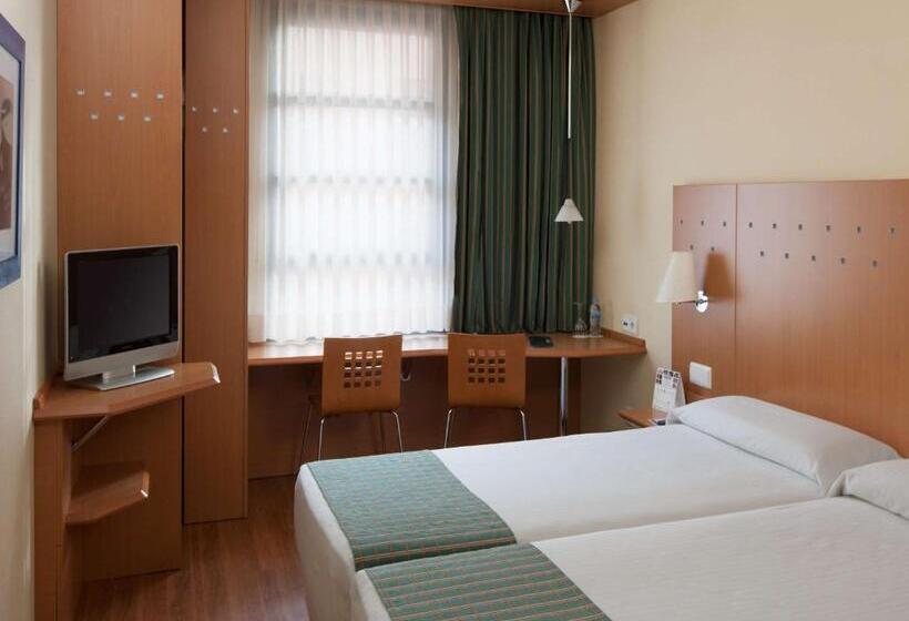 فندق NH Valencia Las Ciencias