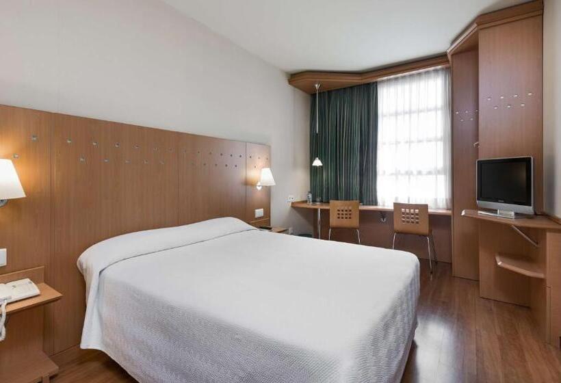 فندق NH Valencia Las Ciencias