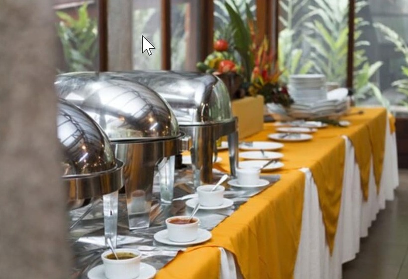 هتل Pachira Lodge