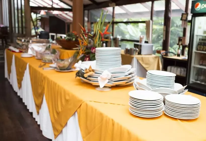 ホテル Pachira Lodge