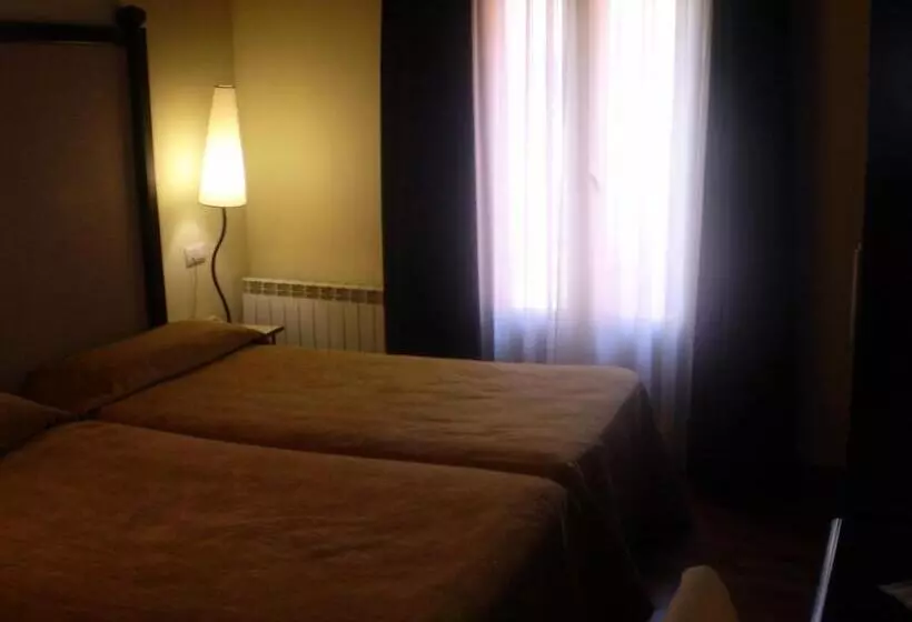 Отель Posada Arco De San Miguel