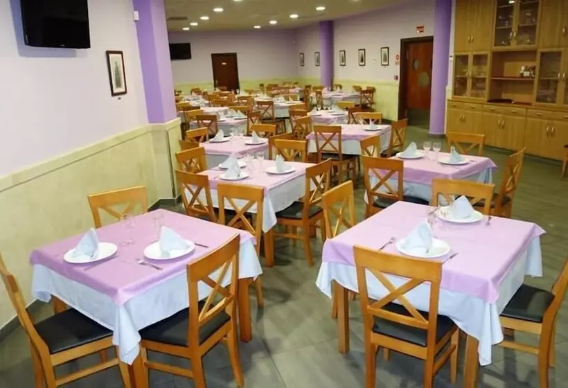 酒店 Reyes De León