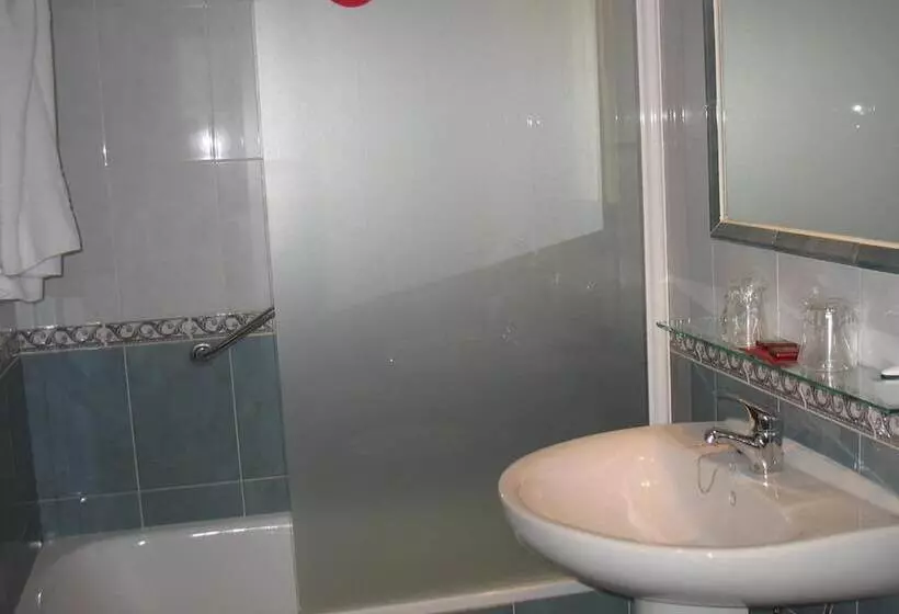 酒店 Reyes De León