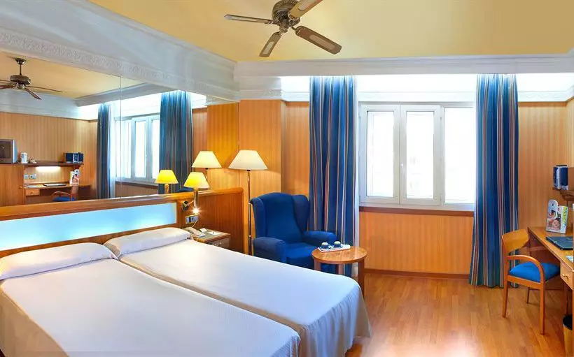 Catalonia Plaza España Hotel & Spa