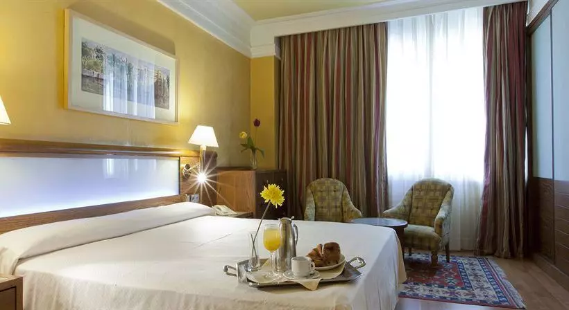 Catalonia Plaza España Hotel & Spa