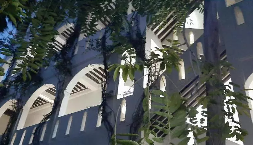 تختخواب و صبحانه Jamala Guesthouse